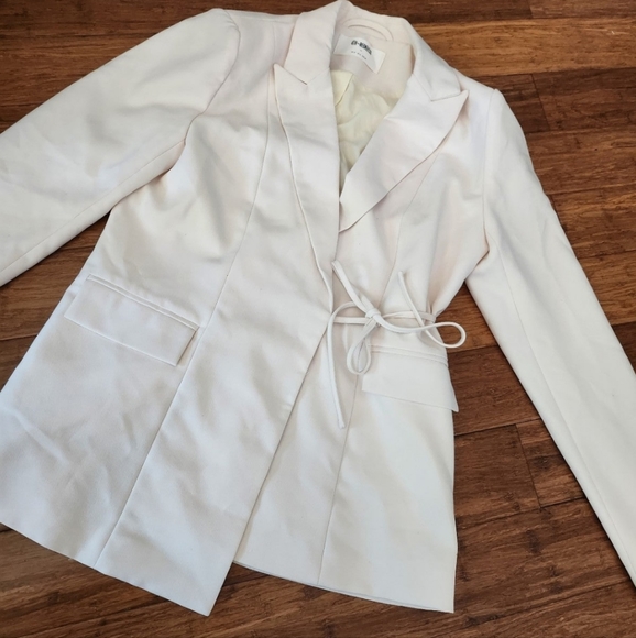 4th & Reckless Cream Wrap Blazer - Picture 3 of 7